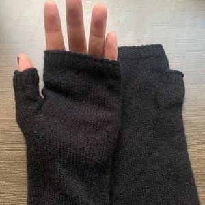 Eileen Fisher 100% Cashmere Fingerless Gloves in Black